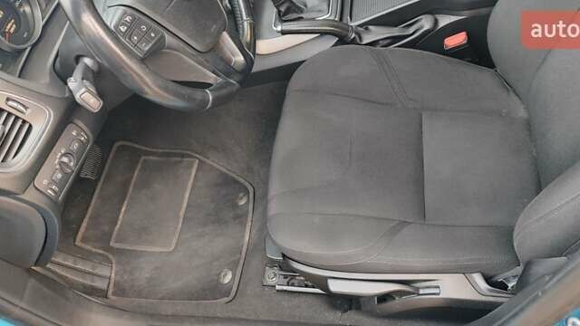 Синий Вольво В40, объемом двигателя 1.56 л и пробегом 238 тыс. км за 8500 $, фото 8 на Automoto.ua