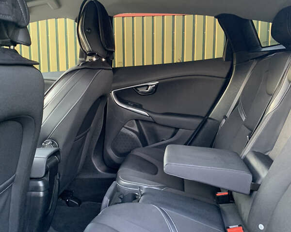 Синий Вольво В40, объемом двигателя 1.6 л и пробегом 240 тыс. км за 10200 $, фото 15 на Automoto.ua