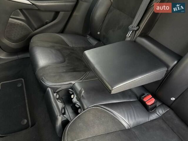 Синій Вольво V40, об'ємом двигуна 1.6 л та пробігом 220 тис. км за 10750 $, фото 38 на Automoto.ua