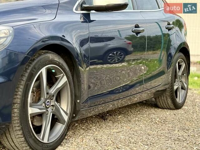 Синій Вольво V40, об'ємом двигуна 1.6 л та пробігом 220 тис. км за 10750 $, фото 18 на Automoto.ua