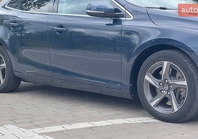 Синій Вольво V40, об'ємом двигуна 2 л та пробігом 232 тис. км за 11250 $, фото 11 на Automoto.ua