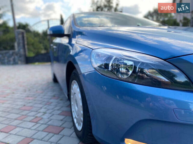 Синій Вольво V40, об'ємом двигуна 1.56 л та пробігом 209 тис. км за 11500 $, фото 4 на Automoto.ua