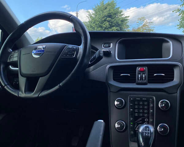 Синій Вольво V40, об'ємом двигуна 1.56 л та пробігом 209 тис. км за 11500 $, фото 25 на Automoto.ua