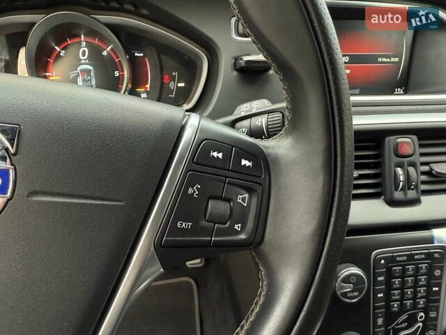 Синій Вольво V40, об'ємом двигуна 1.6 л та пробігом 220 тис. км за 10750 $, фото 46 на Automoto.ua