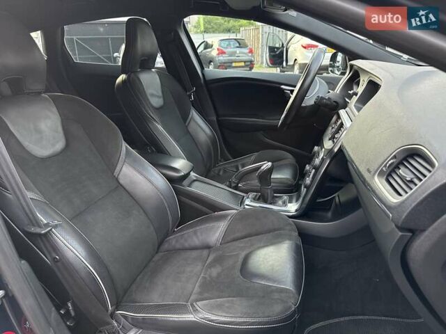 Синій Вольво V40, об'ємом двигуна 1.6 л та пробігом 220 тис. км за 10750 $, фото 31 на Automoto.ua