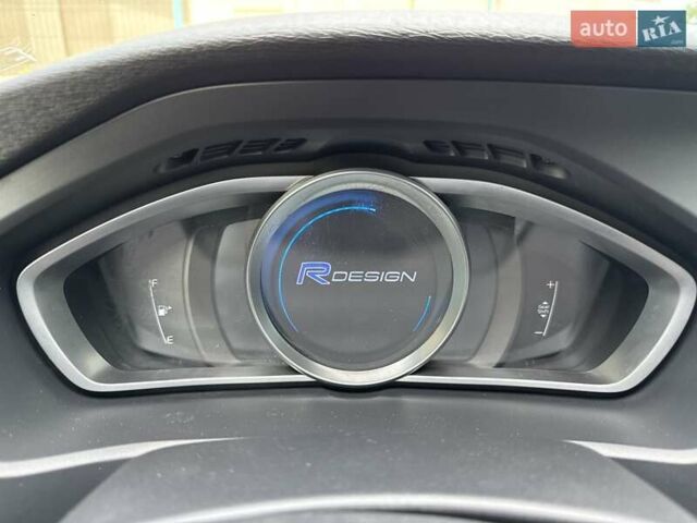 Синій Вольво V40, об'ємом двигуна 1.6 л та пробігом 220 тис. км за 10750 $, фото 49 на Automoto.ua