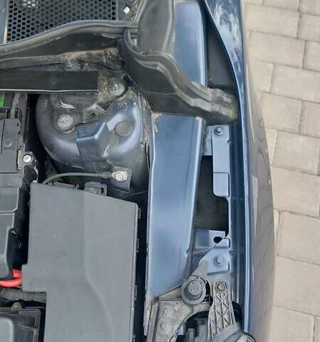 Синій Вольво V40, об'ємом двигуна 2 л та пробігом 232 тис. км за 11250 $, фото 45 на Automoto.ua