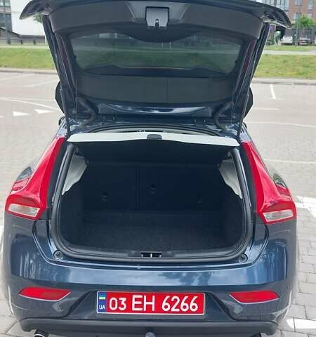 Синій Вольво V40, об'ємом двигуна 2 л та пробігом 232 тис. км за 11250 $, фото 37 на Automoto.ua