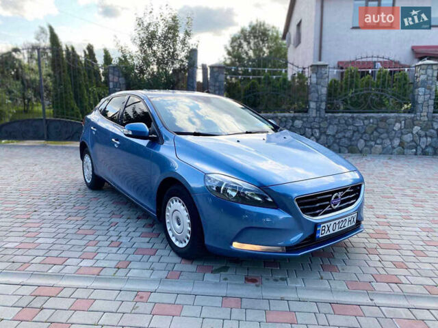 Синій Вольво V40, об'ємом двигуна 1.56 л та пробігом 209 тис. км за 11500 $, фото 1 на Automoto.ua