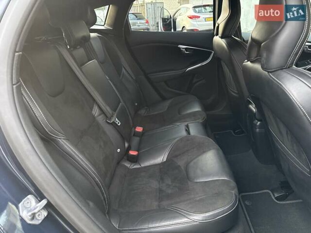 Синій Вольво V40, об'ємом двигуна 1.6 л та пробігом 220 тис. км за 10750 $, фото 33 на Automoto.ua