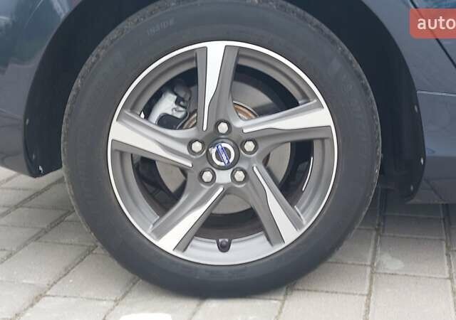Синій Вольво V40, об'ємом двигуна 2 л та пробігом 232 тис. км за 11250 $, фото 18 на Automoto.ua