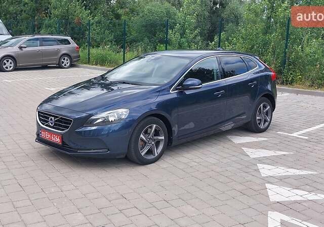 Синій Вольво V40, об'ємом двигуна 2 л та пробігом 232 тис. км за 11250 $, фото 48 на Automoto.ua