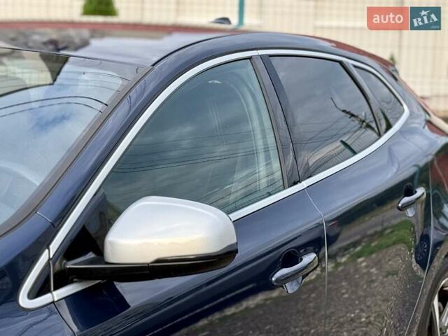 Синій Вольво V40, об'ємом двигуна 1.6 л та пробігом 220 тис. км за 10750 $, фото 25 на Automoto.ua