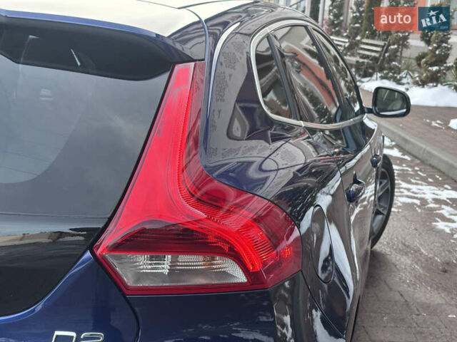 Синій Вольво V40, об'ємом двигуна 1.6 л та пробігом 196 тис. км за 11700 $, фото 68 на Automoto.ua