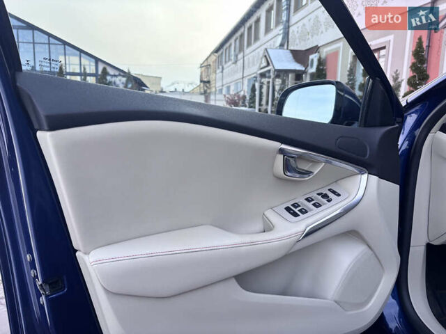 Синій Вольво V40, об'ємом двигуна 1.6 л та пробігом 196 тис. км за 11700 $, фото 97 на Automoto.ua