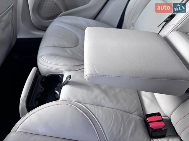 Синій Вольво V40, об'ємом двигуна 1.6 л та пробігом 196 тис. км за 11700 $, фото 103 на Automoto.ua