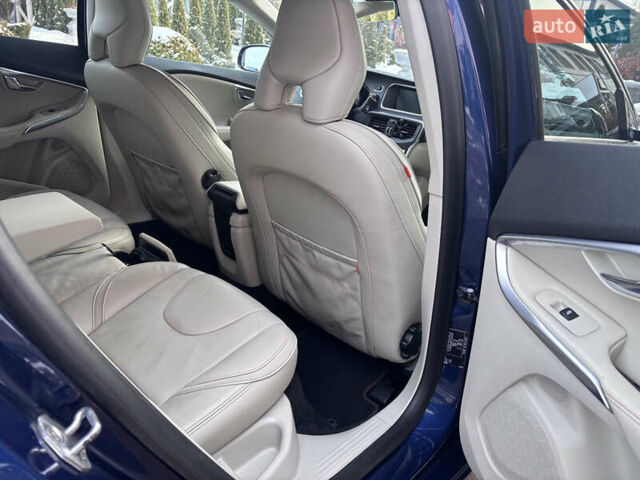 Синій Вольво V40, об'ємом двигуна 1.6 л та пробігом 196 тис. км за 11700 $, фото 114 на Automoto.ua