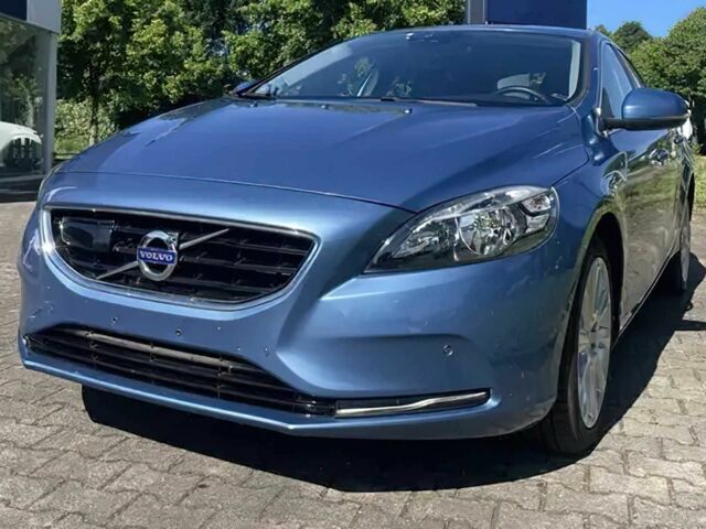 Синій Вольво V40, об'ємом двигуна 2 л та пробігом 47 тис. км за 7000 $, фото 1 на Automoto.ua