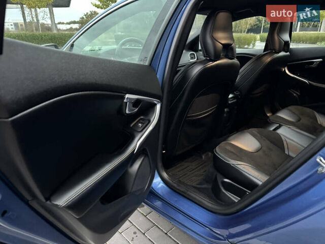 Синий Вольво В40, объемом двигателя 1.97 л и пробегом 194 тыс. км за 13799 $, фото 60 на Automoto.ua