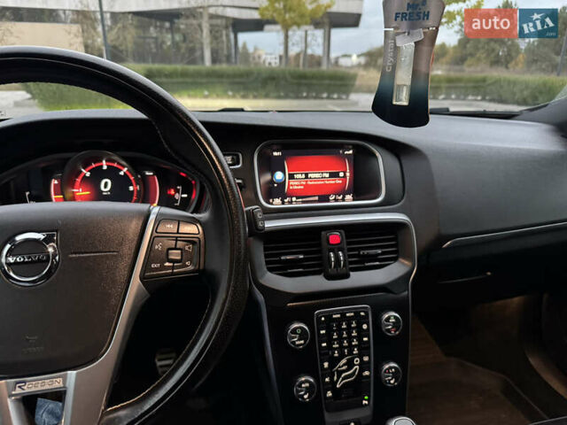 Синий Вольво В40, объемом двигателя 1.97 л и пробегом 194 тыс. км за 13799 $, фото 42 на Automoto.ua