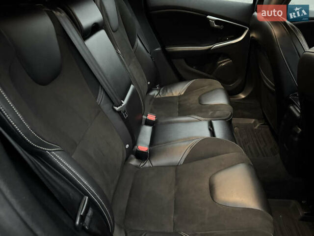 Синий Вольво В40, объемом двигателя 1.97 л и пробегом 194 тыс. км за 13799 $, фото 59 на Automoto.ua