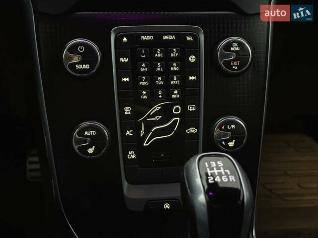 Синий Вольво В40, объемом двигателя 1.97 л и пробегом 194 тыс. км за 13799 $, фото 80 на Automoto.ua