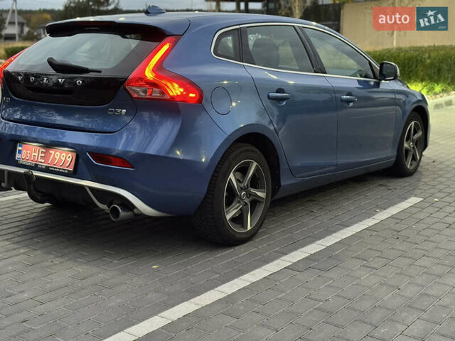 Синий Вольво В40, объемом двигателя 1.97 л и пробегом 194 тыс. км за 13799 $, фото 74 на Automoto.ua