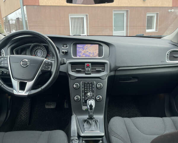 Синій Вольво V40, об'ємом двигуна 1.97 л та пробігом 272 тис. км за 12400 $, фото 27 на Automoto.ua