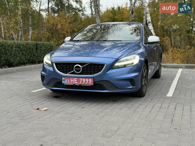 Синий Вольво В40, объемом двигателя 1.97 л и пробегом 194 тыс. км за 13799 $, фото 1 на Automoto.ua