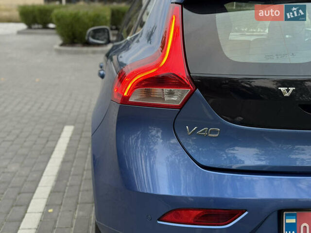 Синий Вольво В40, объемом двигателя 1.97 л и пробегом 194 тыс. км за 13799 $, фото 9 на Automoto.ua