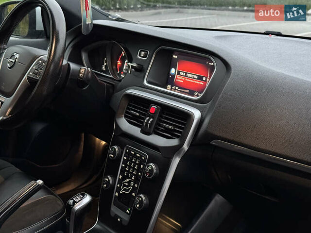 Синий Вольво В40, объемом двигателя 1.97 л и пробегом 194 тыс. км за 13799 $, фото 48 на Automoto.ua