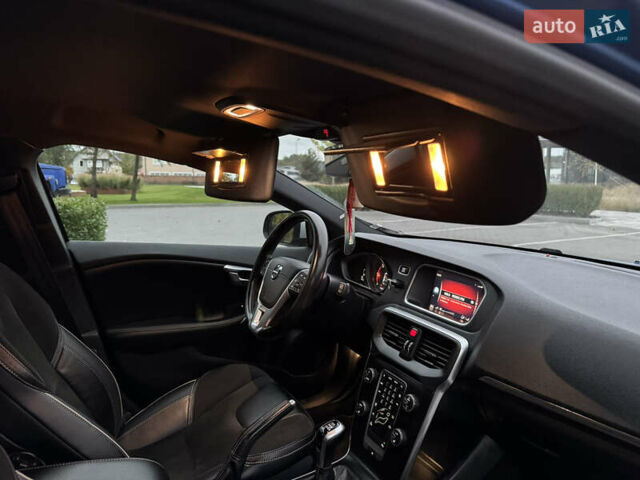 Синий Вольво В40, объемом двигателя 1.97 л и пробегом 194 тыс. км за 13799 $, фото 54 на Automoto.ua