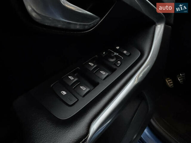 Синий Вольво В40, объемом двигателя 1.97 л и пробегом 194 тыс. км за 13799 $, фото 37 на Automoto.ua