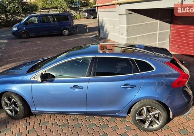 Синий Вольво В40, объемом двигателя 2 л и пробегом 282 тыс. км за 14500 $, фото 47 на Automoto.ua