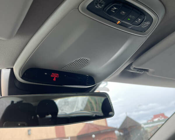 Синій Вольво V40, об'ємом двигуна 1.97 л та пробігом 272 тис. км за 12400 $, фото 26 на Automoto.ua