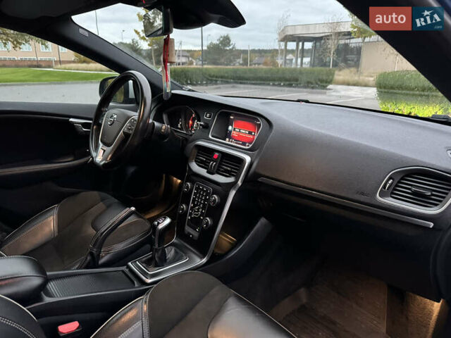 Синий Вольво В40, объемом двигателя 1.97 л и пробегом 194 тыс. км за 13799 $, фото 47 на Automoto.ua