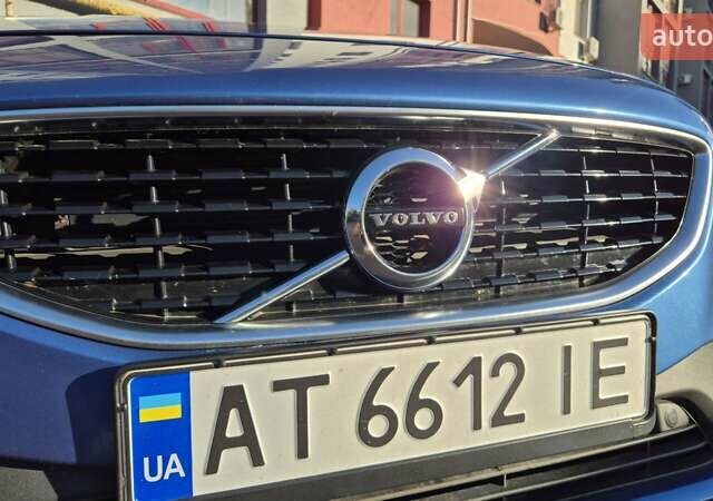 Синий Вольво В40, объемом двигателя 2 л и пробегом 282 тыс. км за 14500 $, фото 11 на Automoto.ua