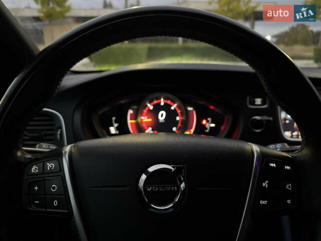 Синий Вольво В40, объемом двигателя 1.97 л и пробегом 194 тыс. км за 13799 $, фото 78 на Automoto.ua