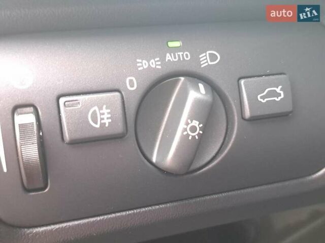 Синий Вольво В40, объемом двигателя 1.97 л и пробегом 229 тыс. км за 13500 $, фото 20 на Automoto.ua