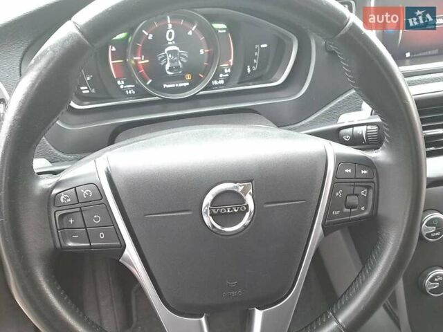 Синий Вольво В40, объемом двигателя 1.97 л и пробегом 229 тыс. км за 13500 $, фото 21 на Automoto.ua