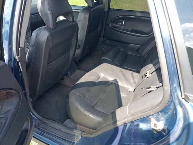 Синий Вольво В40, объемом двигателя 1.9 л и пробегом 303 тыс. км за 1900 $, фото 8 на Automoto.ua