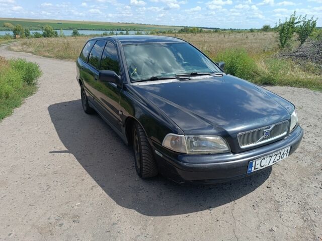 Синий Вольво В40, объемом двигателя 0 л и пробегом 3 тыс. км за 1900 $, фото 3 на Automoto.ua