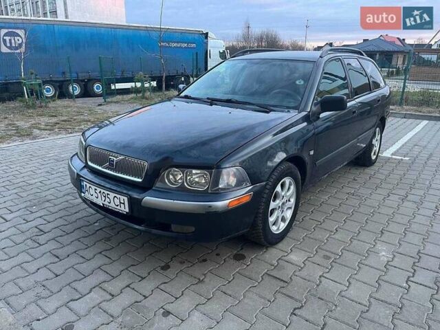 Синий Вольво В40, объемом двигателя 1.8 л и пробегом 250 тыс. км за 2700 $, фото 1 на Automoto.ua