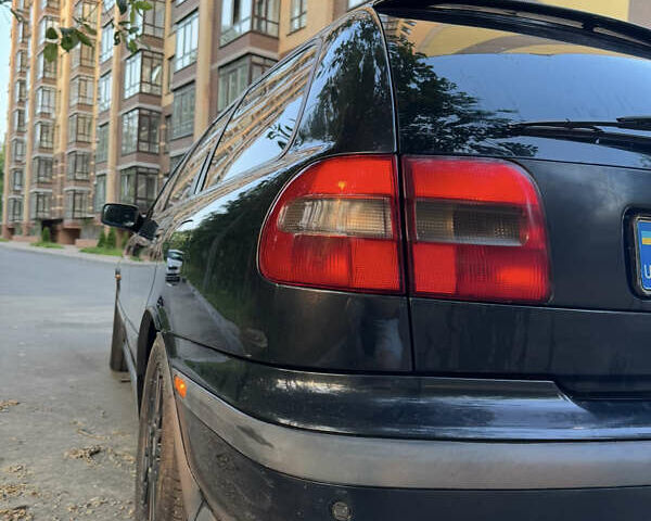 Синий Вольво В40, объемом двигателя 1.9 л и пробегом 412 тыс. км за 2600 $, фото 6 на Automoto.ua