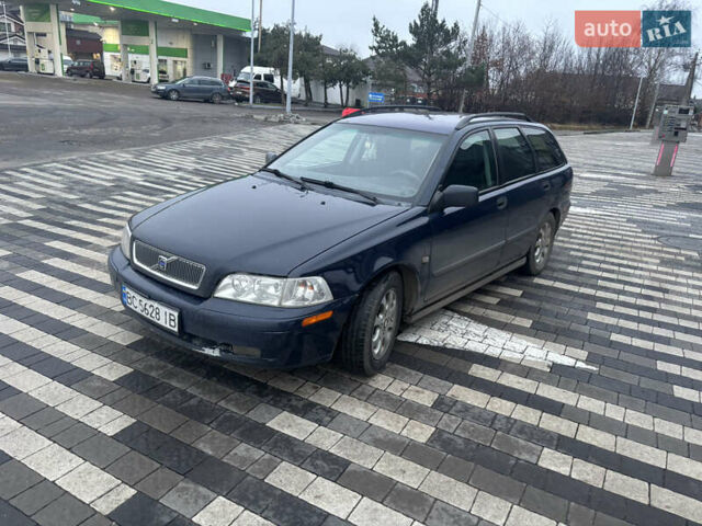 Синий Вольво В40, объемом двигателя 1.83 л и пробегом 415 тыс. км за 3100 $, фото 1 на Automoto.ua