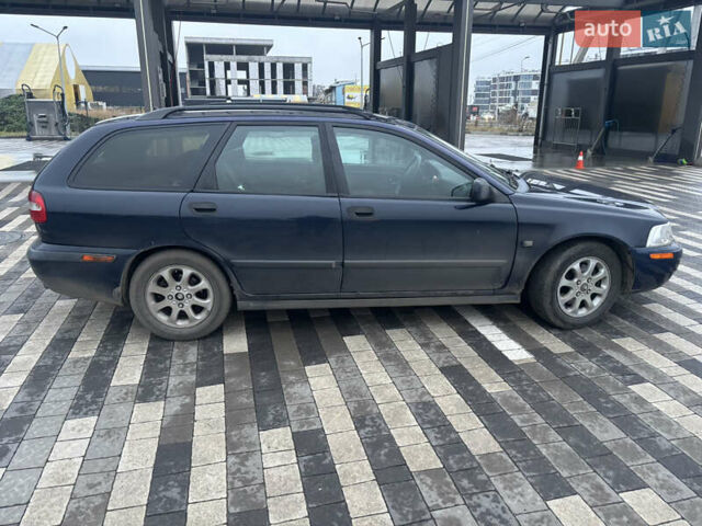 Синий Вольво В40, объемом двигателя 1.83 л и пробегом 415 тыс. км за 3100 $, фото 4 на Automoto.ua