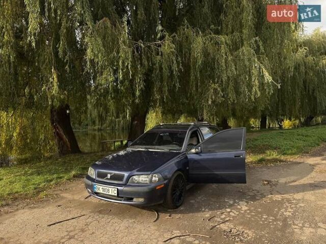 Вольво В40 2001 в Ровно на Automoto.ua Синий Вольво В40, объемом двигателя 1.95 л и пробегом 469 тыс. км за 4000 $, фото 6 на Automoto.ua
