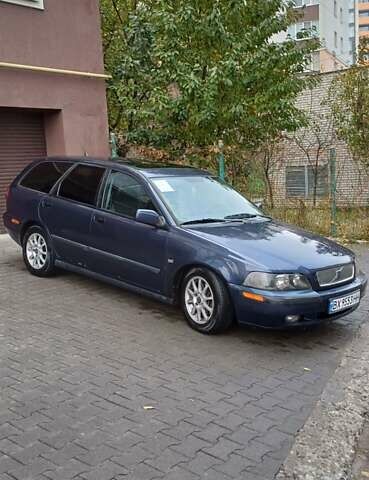 Вольво В40 2001 в Хмельницком на Automoto.ua Синий Вольво В40, объемом двигателя 1.87 л и пробегом 330 тыс. км за 3300 $, фото 10 на Automoto.ua