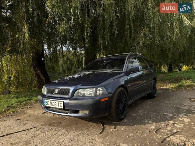 Вольво В40 2001 в Ровно на Automoto.ua Синий Вольво В40, объемом двигателя 1.95 л и пробегом 469 тыс. км за 4000 $, фото 10 на Automoto.ua