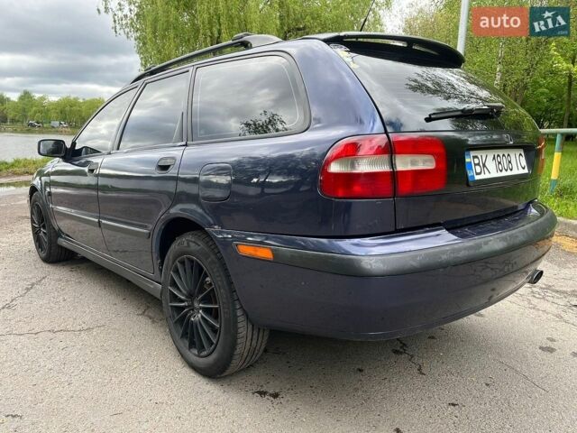 Синій Вольво V40, об'ємом двигуна 1.95 л та пробігом 469 тис. км за 3200 $, фото 9 на Automoto.ua